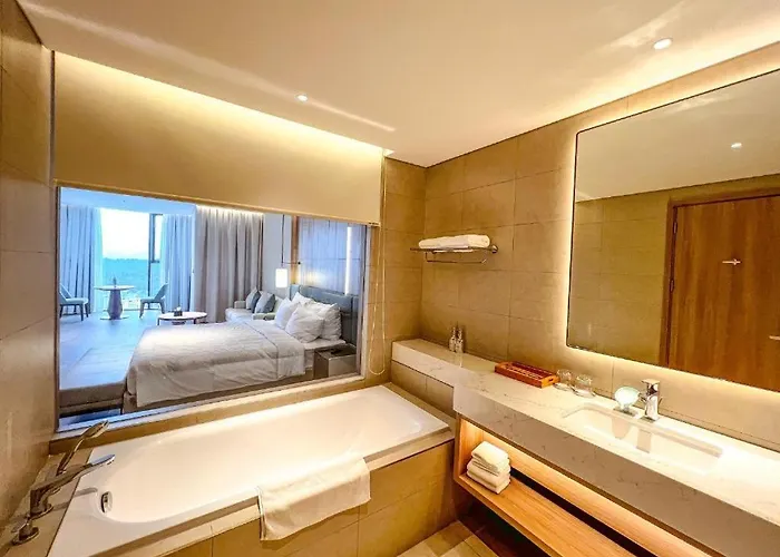 A La Carte Bay Apartment