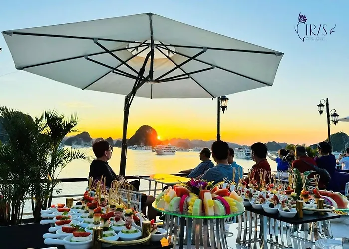 A La Carte Bay Apartment
