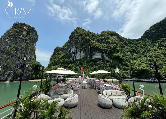 A La Carte Bay Ha Long